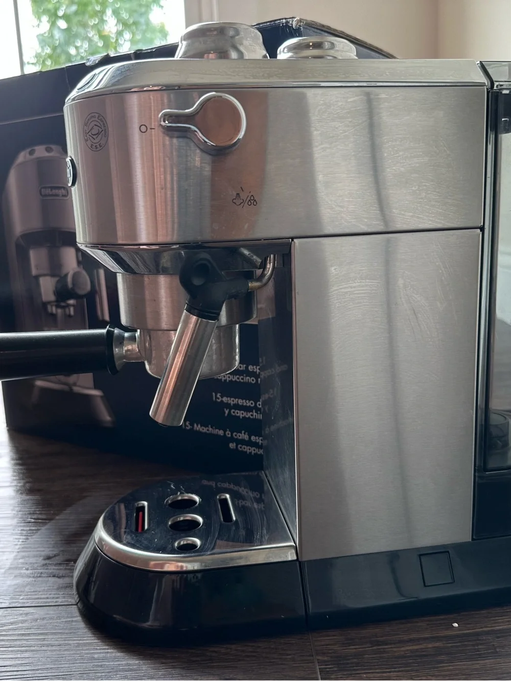 De’Longhi Dedica Espresso Machine with Milk Frother, 15-Bar Pump